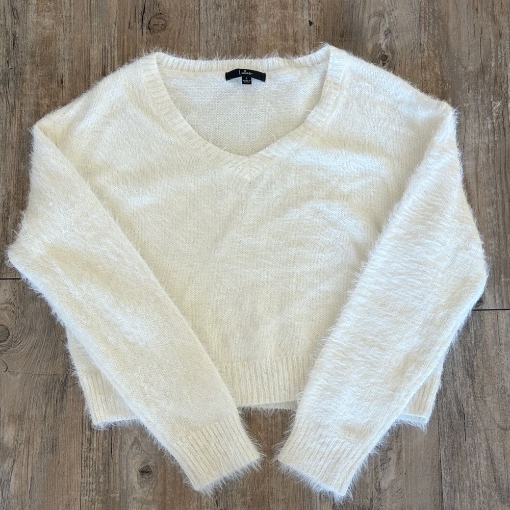 Lulus - Elegant White Fuzzy Sweater